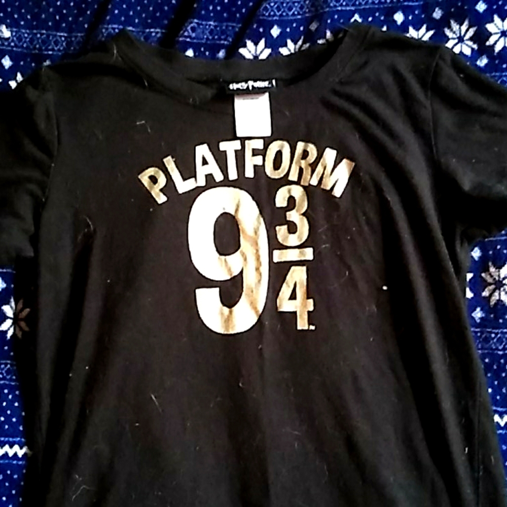 Harry potter platform 9 3/4 graphic tee.